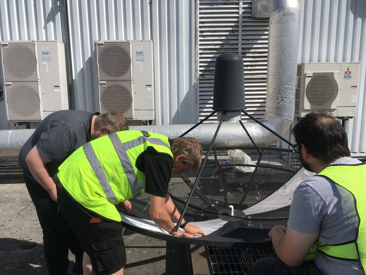 Did you know we have five radio telescopes right on campus? 

Thanks to our <a href="/WarwickPhysics/">Warwick Physics</a> technical staff, telescope dishes will be ready for our students to map hydrogen gas across our galaxy as soon as the new term starts.

📸 @WarwickAstro