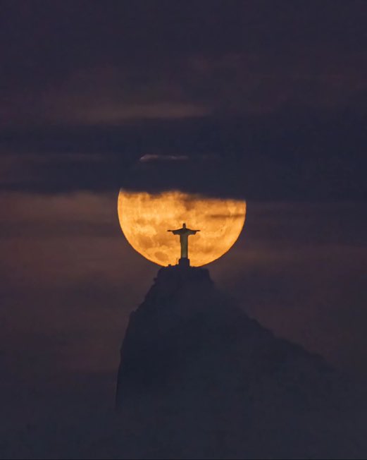 Perfect Super Moon capture.