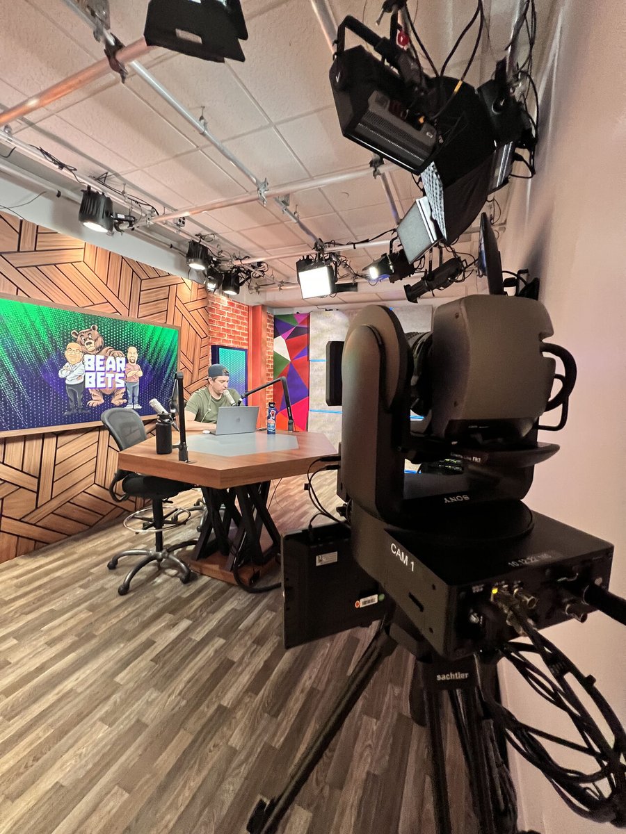 .@FOXSports debuted a small digital studio in NYC to support the podcast 'BEAR BETS' (with @chrisfallica) this week. It's fully remote; controlled/operated from LA. Talent are the only ones on the set.