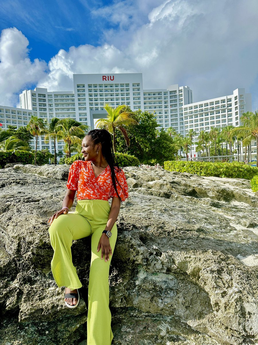 Ayodele03's tweet photo. Beach vibe 🏝️🏖️

Ending my August on a high note. https://t.co/M4KfvPQLwf