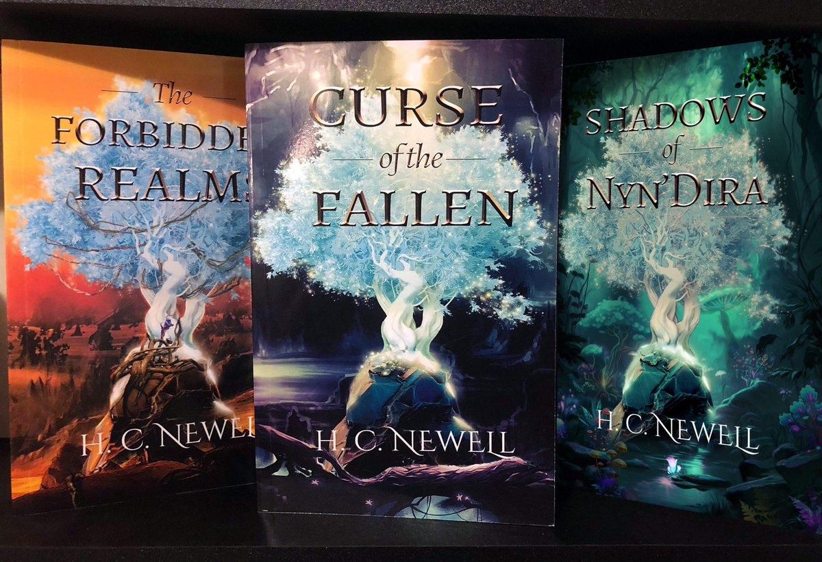 HCNewell1's tweet photo. 🤤🤤🤤
Grab this ENTIRE SERIES (well, the half that’s published) for just $4!!! (3€/£3)
That’s right my good man: $4 for Curse, Realms, Shadows, and The Banished!!
This deal is only good until Nov 1, when Shadows of Nyn’Dira will be unleashed upon the world 🔥 https://t.co/ZaTRi0gXJP