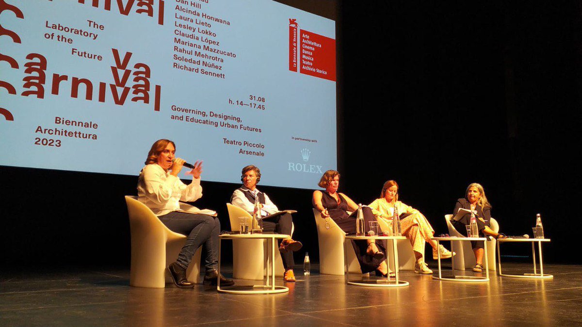 bcnencomu's tweet photo. El camí que vam començar fa 8 anys per transformar Barcelona no s'ha aturat i s'ha convertit en un referent internacional ❤️

Ada Colau participa en @la_Biennale amb @MazzucatoM per parlar de com han de ser les ciutats del futur, més justes i vivibles.
https://t.co/vzKd5cUKcI https://t.co/NQfCgxwMhm