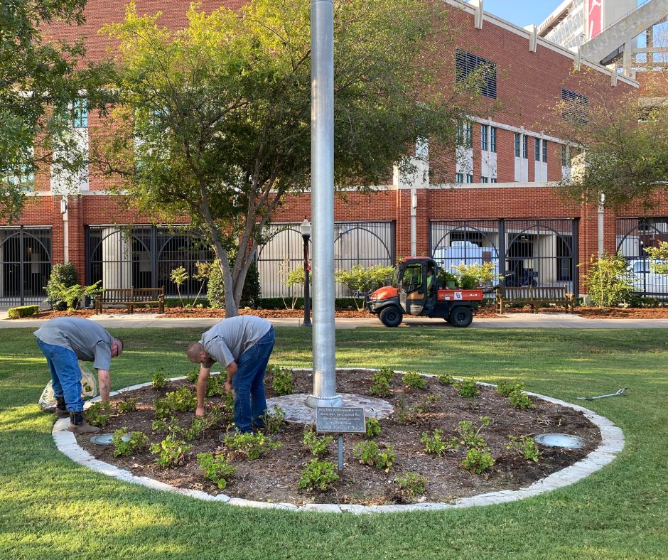 OUFacilities's tweet photo. Game Day Prep in Full Swing! 🏈🌟

For the first football game of the season, our Facilities Management team is pulling out all the stops to ensure an unforgettable experience for fans and players alike! ❤️☝️ #OUGameDay #TeamWorkMakesTheDreamWork #FMHeroes https://t.co/xGuy1En6mC