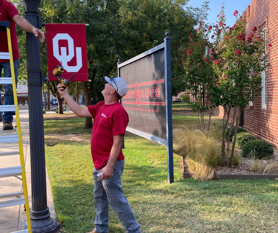 OUFacilities's tweet photo. Game Day Prep in Full Swing! 🏈🌟

For the first football game of the season, our Facilities Management team is pulling out all the stops to ensure an unforgettable experience for fans and players alike! ❤️☝️ #OUGameDay #TeamWorkMakesTheDreamWork #FMHeroes https://t.co/xGuy1En6mC
