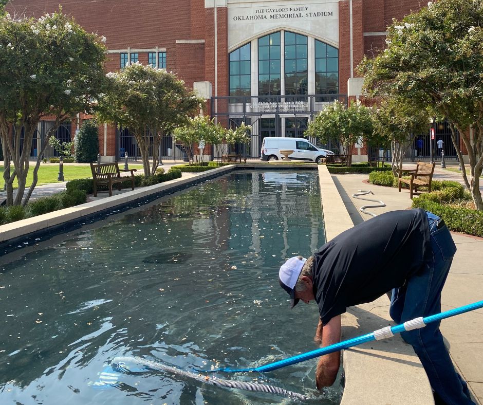 OUFacilities's tweet photo. Game Day Prep in Full Swing! 🏈🌟

For the first football game of the season, our Facilities Management team is pulling out all the stops to ensure an unforgettable experience for fans and players alike! ❤️☝️ #OUGameDay #TeamWorkMakesTheDreamWork #FMHeroes https://t.co/xGuy1En6mC