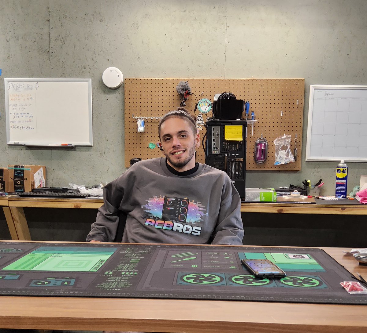 PCBrosLLC's tweet photo. Please welcome our newest PC Builder, Tyler! Now we have 1 more builder to help build and ship all these orders.
#pcbros @ToastyBrosTech https://t.co/0YA9cs9N65