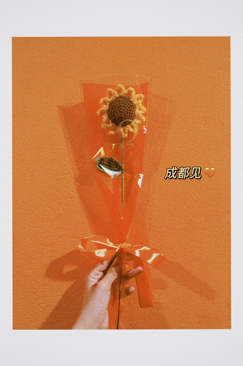 aforsanta's tweet photo. 💥 UNO SANTA'S SHOWCASE 💥

✨PART 1✨

Mang theo một ánh nắng
Tặng bạn một nhành hoa
Nếu như bạn có đến
Hãy mang quà về nha. 🧡

/Special Gifts for Claus/🌻
🗓01/09/2023
📍Chengdu

Gifts:
- Handmade Flowers: 40pcs
- Others...

See you in Chengdu ✌🏻

#SANTA #サンタ #赞多 https://t.co/q4xv9GDo4X