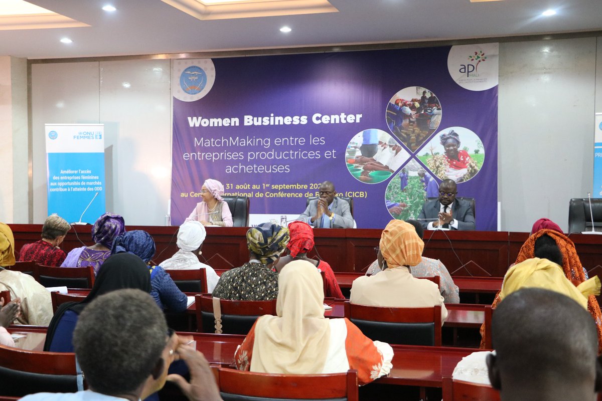 onufemmesmali's tweet photo. Le Gouvernement du #Mali, @onufemmesmali &amp; l'API @invest_mali lancent ce jour le #machmaking entre entreprises productrices &amp; acheteuses. But visé:
➡️faciliter l'accès aux marchés&amp; aux ressources 💰
➡️Renforcer le partenariat entre les entreprises 🚺 &amp;les acheteurs  potentiels. https://t.co/aPBNrTmWXg