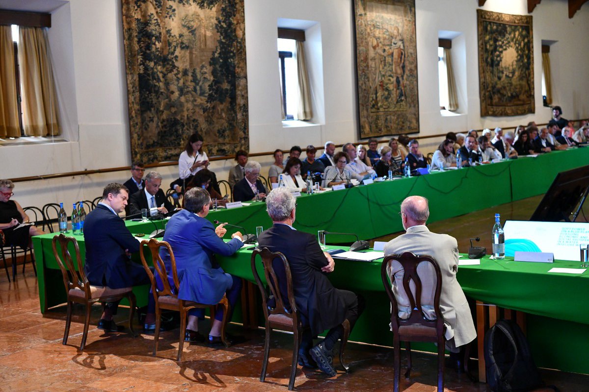 RutelliTweet's tweet photo. Personalità internazionali hanno condiviso la necessità di un potere reale alle istituzioni multilaterali per risolvere le crisi globali. La 4a Soft Power Conference è stata un successo. Continueremo a lavorare perché il futuro di tutti dipende anche da un più efficace Soft Power https://t.co/ZyQY6GNBiN