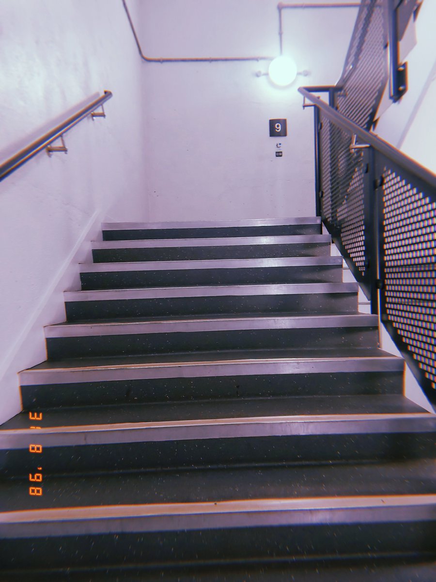 Today I am taking the stairs at RLH. I wonder how many flights of stairs you will take today? We Active Challenge. #Stairs #WeActiveChallenge #AHPsActive #TeamBartsHealth #BHActive Our Amazing
@WeAHPs #BHWellbeing for our people
@RoyalLondonHosp