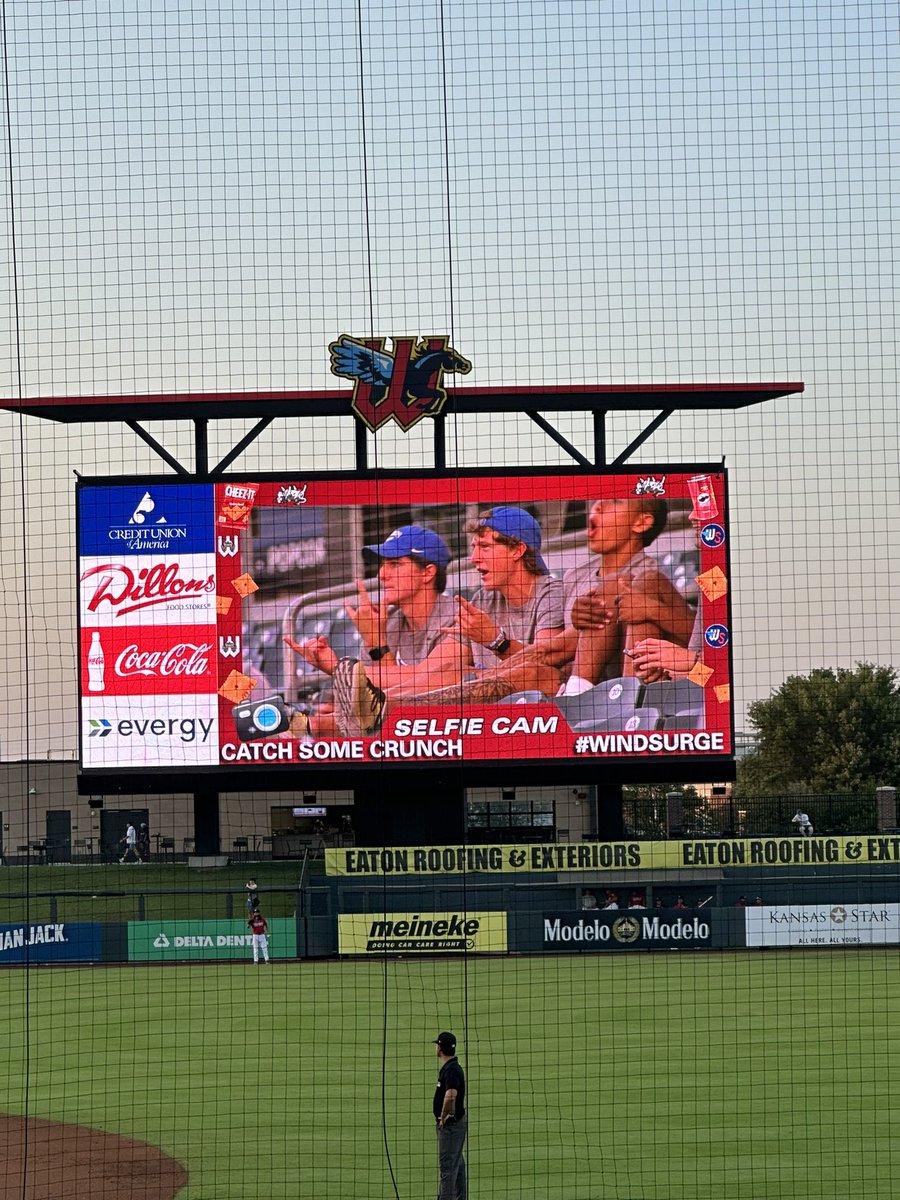 TaborCollegeMBB's tweet photo. Team outing to see the Wind Surge last night!⚾️✨

THANK YOU @ICTWindSurge https://t.co/gaiNppGdbH