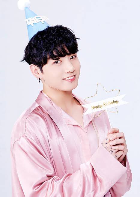 Daily_JKUpdate's tweet photo. HAPPY BIRTHDAY JUNGKOOK!

#HappyBirthdayJungkook
#GiantPopStarJKDay
#OurBestFriendJungkook
#WithJKEveryday
#No1SingerJungkook
#OurForeverArtistJK
#LovingJungkookRight
#WeBelieveInJungkook 
#JungkookDay
#HAPPYJKDAY 
#정구기생일_폼미쳐따이
#어뚜캐눈치를못채_정구기생일ㅊㅋ
#먼데이튜스데이_정구기벌스데이ㅊㅋ
#세븐데이즈어윜_정국이생일ㅊㅋ
#HBD_정구가_더_위로가자