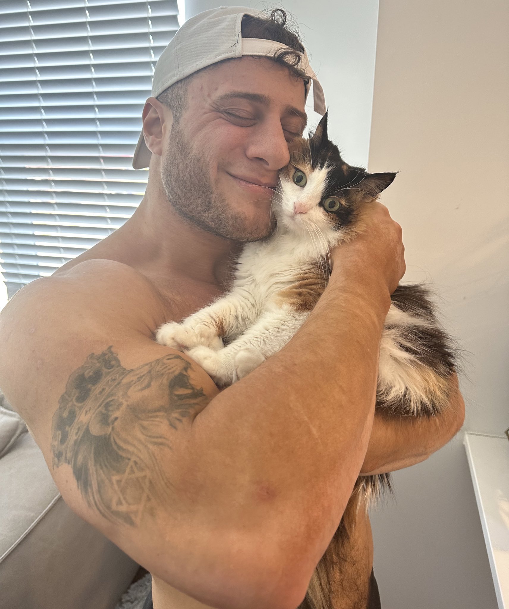 F43e3vgbIAEDurn.jpg:large