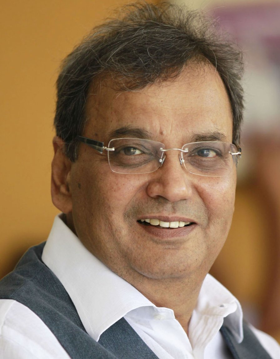 TheVivekVerse's tweet photo. #Subhash_Ghai As Director -

BLOCKBUSTER
#Vidhata : 3.25cr+ FFs (HGOTY)
#Hero : 3cr+ FFs 
#RamLakhan : 2.90cr FFs
#Karma : 2.50cr+ FFs (HGOTY)
#Khalnayak : 2.50cr FFs
#Saudagar : 2.25cr+ (HGOTY)

SUPERHIT
#Pardes : 2.04cr FFs
#MeriJung : 1.75cr+ FFs

Back To Back 8 BIG HITS 🔥 https://t.co/DodOfKhYrf