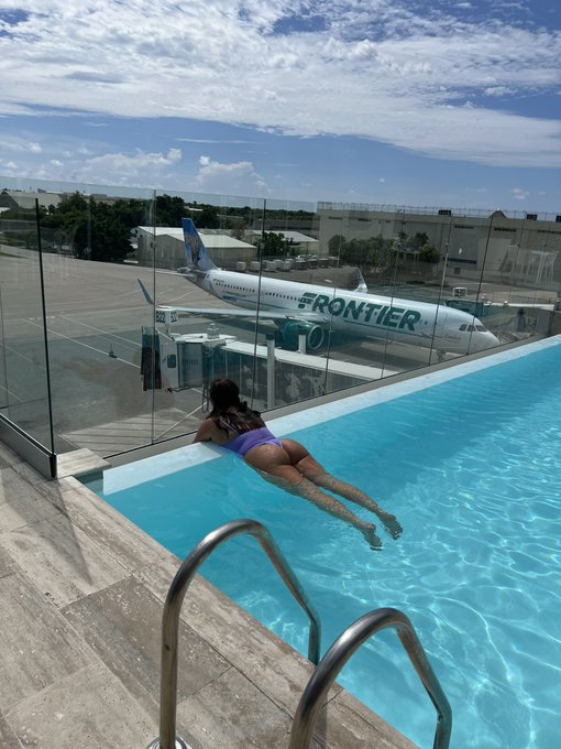 Never thought it was possible To miss an airport lounge https://t.co/w0VOl3pXsc