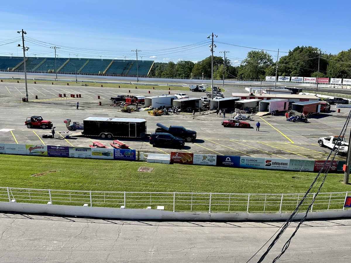OswegoSpeedway's tweet photo. A look at the cars pitside for the Thursday morning test. π #SteelPalace #BudClassicWeek67 https://t.co/CrBlAxSSyo