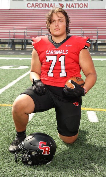 Congrats to our 4 Game Captains of the Week! 

Lofton O’Groske - #7
Aloysius Nyapan - #9
Jerid Fearing - #11
Hunter Wiitanen - #71

#WeAreCR #WinningEffort