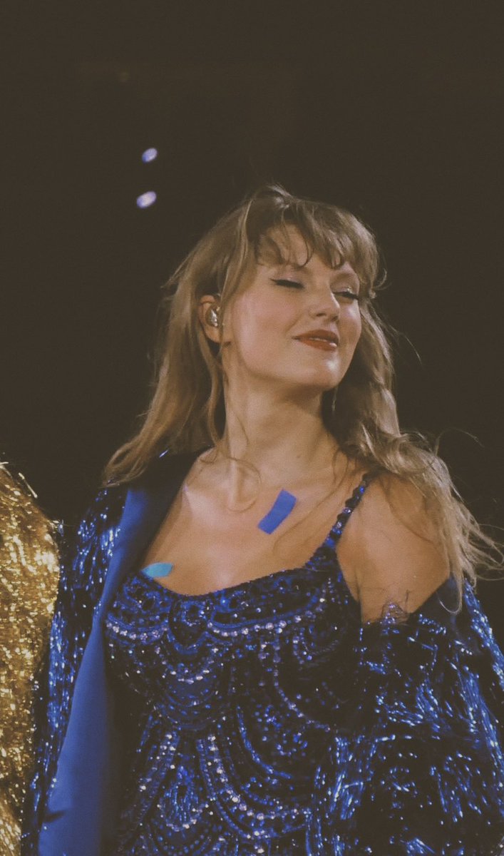 LaPuercaylor's tweet photo. El The Eras Tour Film SI estará disponible en Mexico 

La preventa inicia mañana y puedes adquirir tus boletos en la App de Cinépolis! https://t.co/anmpmCJY0K