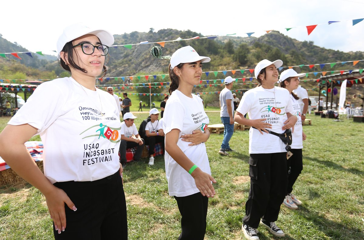 Laçın Yay düşərgəsi unudulmaz anlarla yadda qaldı

#Azərbaycan #HeydərƏliyev #HeydərƏliyev100 #ÜmummilliLider #UluÖndər #MədəniyyətNazirliyi #HeydərƏliyevMərkəzi #BP #Bakı #UİF #1İncəsənətFestivalı #mədəniyyət #incəsənət #incənəsətfestivalı #festival #uifaz #medeniyyet