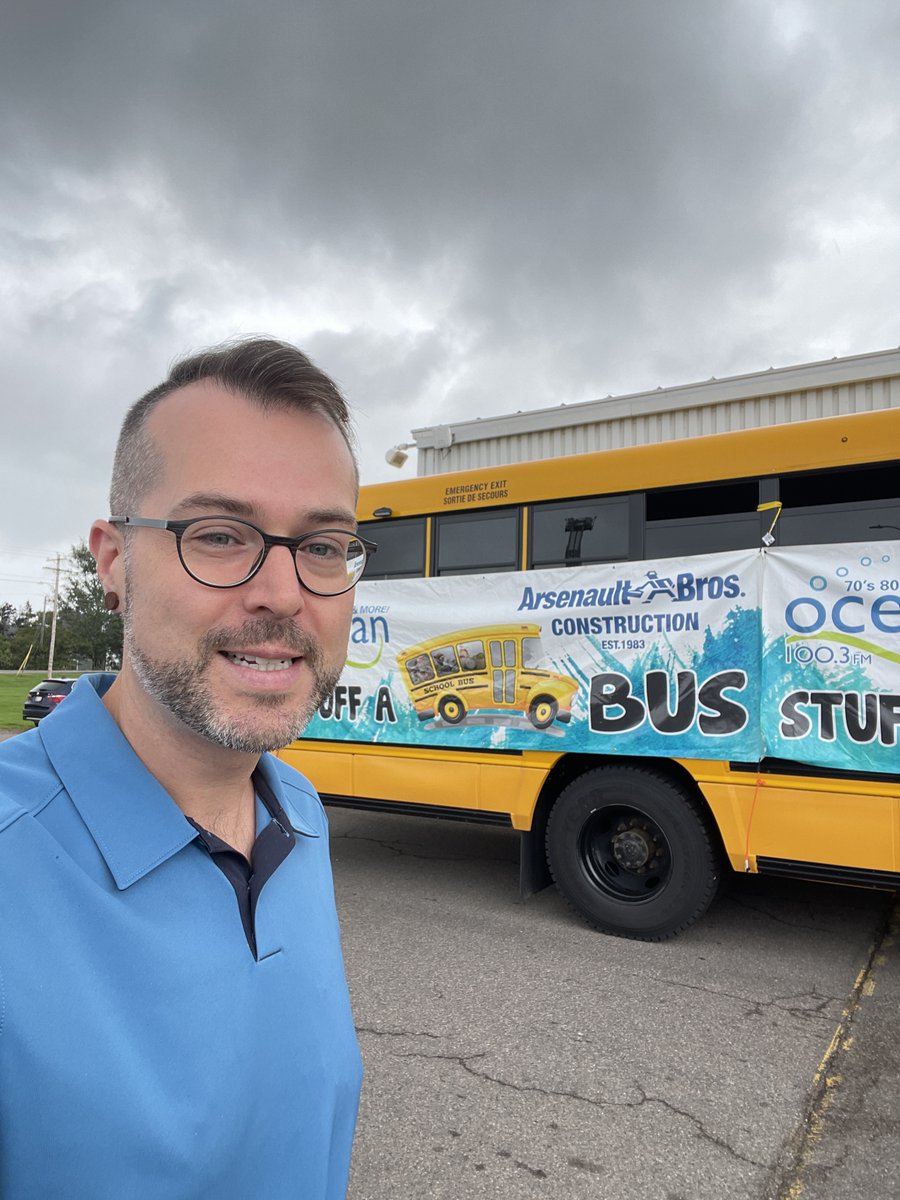 🚌 It's Stuff-A-Bus day! Get out to No Frills in Stratford and support the Upper Room Hospitality Ministry. 🚌

This year we donated $1,050 between cash and grocery donations. 
Please consider supporting this deserving organization - anything helps! 

<a href="/Ocean100/">Ocean 100</a> <a href="/nofrillsca/">No Frills</a>