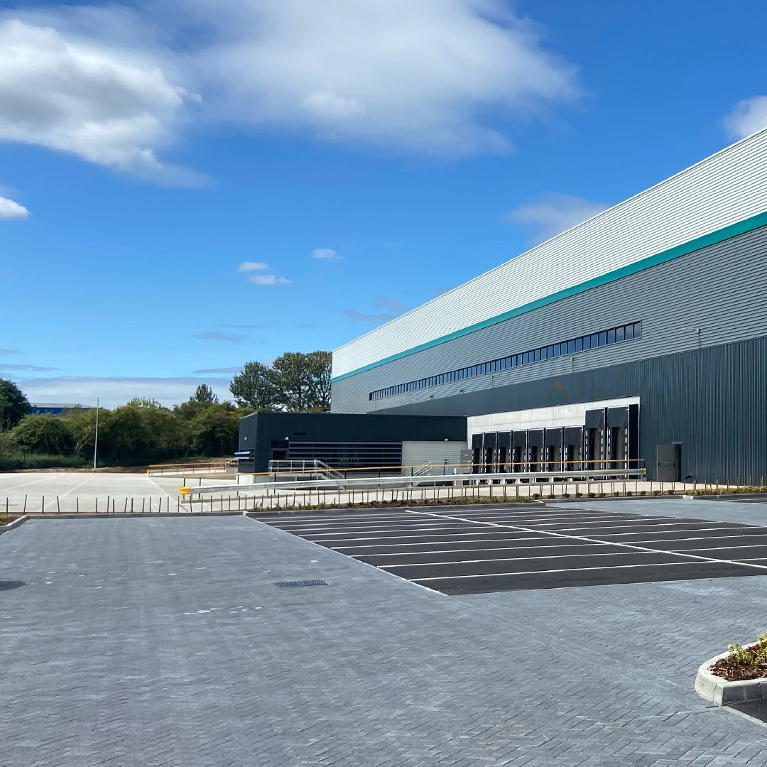 prologisuk's tweet image. Prologis presents MIdpoint DC6. Strategically located within 5 miles of 11 motorway junctions, this 163,754 sq ft #warehouse space available now with best-in-class specification. 

More here: prolo.gs/midpoint