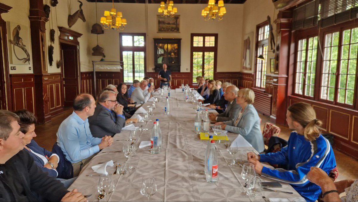 Plaisir d’accueillir en tant que présidente de #renaissance68 #agnesrunacher Ministre de la transition énergétique Echanges sur #mixénergétique le #nucleaire #pouvoirachat et l’ #europe. Une volonté de renforcer la collaboration de terrain avec le gouvernement.