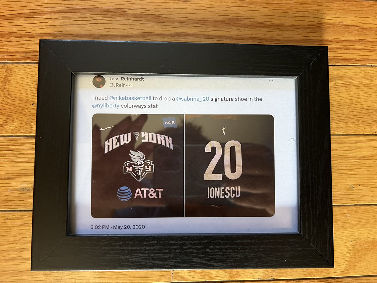JRein44's tweet photo. I am in shock from what I got in the mail this morning. Thank you SO MUCH @nikebasketball and @sabrina_i20 this is the dopest thing that I’ve ever gotten. 

Get your Sabrina 1s tomorrow! I’ve already tried them on and they’re some of the comfiest kicks I now own #LIGHTITUPNYL https://t.co/YuTMyiUCpA