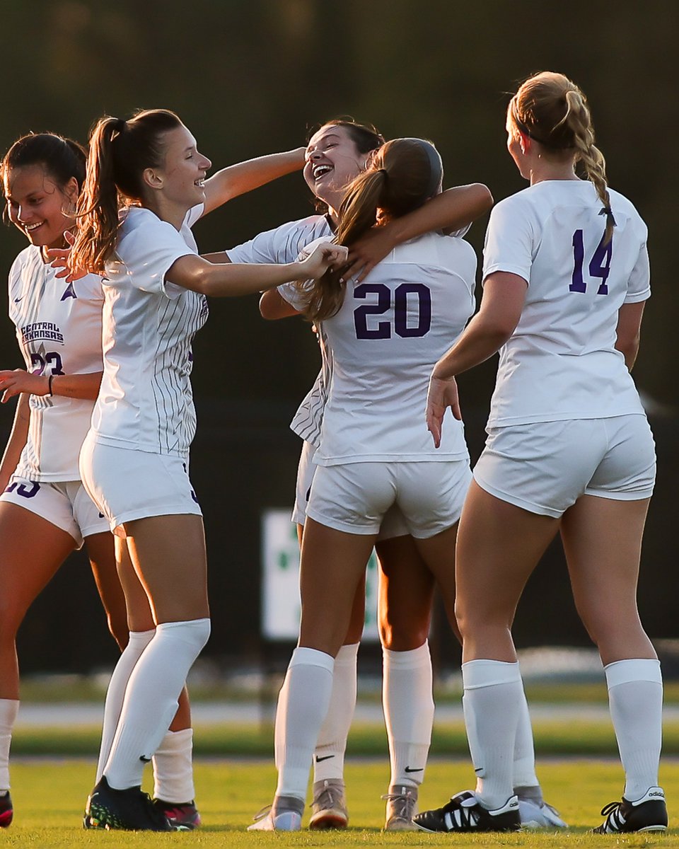 NCAASoccer's tweet photo. #NCAASoccer Women's Top Shots of the Week ⚽️📸 https://t.co/6p0aOtJya8