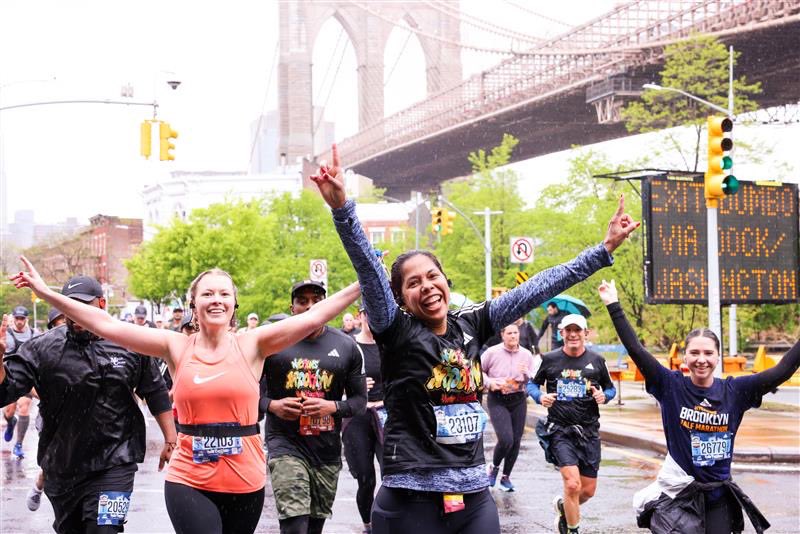 A little #tbt to remind you to get in on the #Brooklyn action! Today is the last day to lock in the lowest price for the 2024 #NYCRUNS #BrooklynHalf Marathon on April 28th! Register now to beat the price break: nycruns.com/race/nycruns-b….