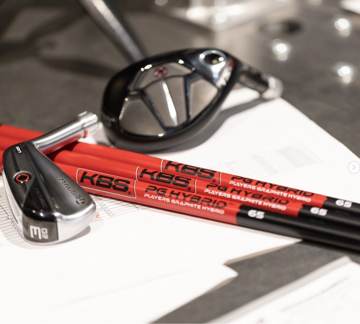 KBSGolfShafts's tweet photo. The KBS Players Graphite Hybrid (PGH) shaft breaks the mold for more accessible launch & better spin than conventional hybrid graphite shafts that have ever been offered before. Learn more at https://t.co/Jkwjuio0Zp #PGH #playthebestshafts #lookfortheredlabel #changeyourgame https://t.co/J8IDgQQAxu