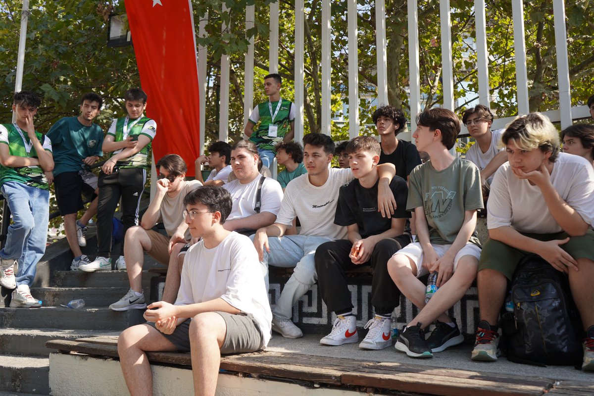 ⚠️ Dikkat, bu fotoğraflar yüksek miktarda mücadele içerir! ⚠️😎

Bileğinize sağlık gençler! 🫶