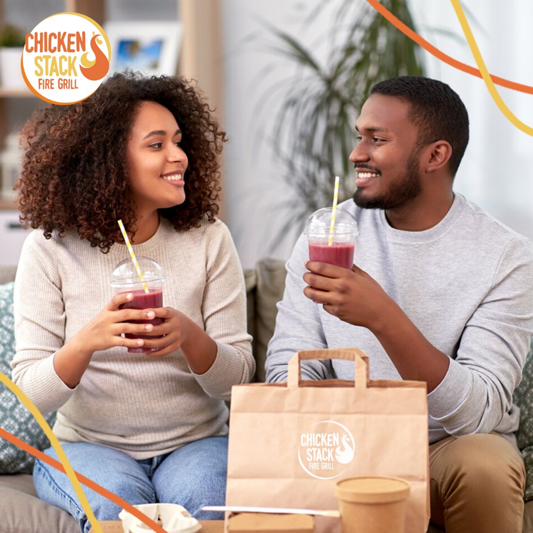 Unboxing happiness and sipping joy! 🍗🥤 Share the magic of our Chicken Stack and refreshing smoothies. Delight in every bite and sip, together. Order now! 🌟😍 #Delivery #HealthyandFast #MiamiRestaurant #Dinner #HealthyHappensHere