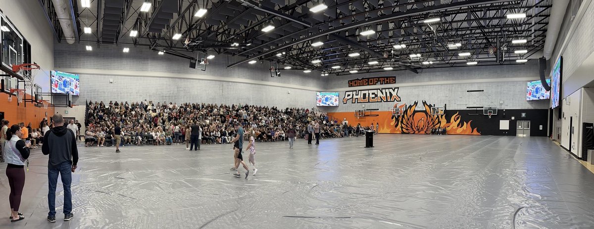 james_gppsd's tweet photo. This is over 1000 of @GPPSD2357 finest gathered to begin the year with @acmcdonaldgp Starting the year with a focus on quality teaching to achieve optimum learning for all students. #gppsd #cityofgp https://t.co/M81ONSSl3T