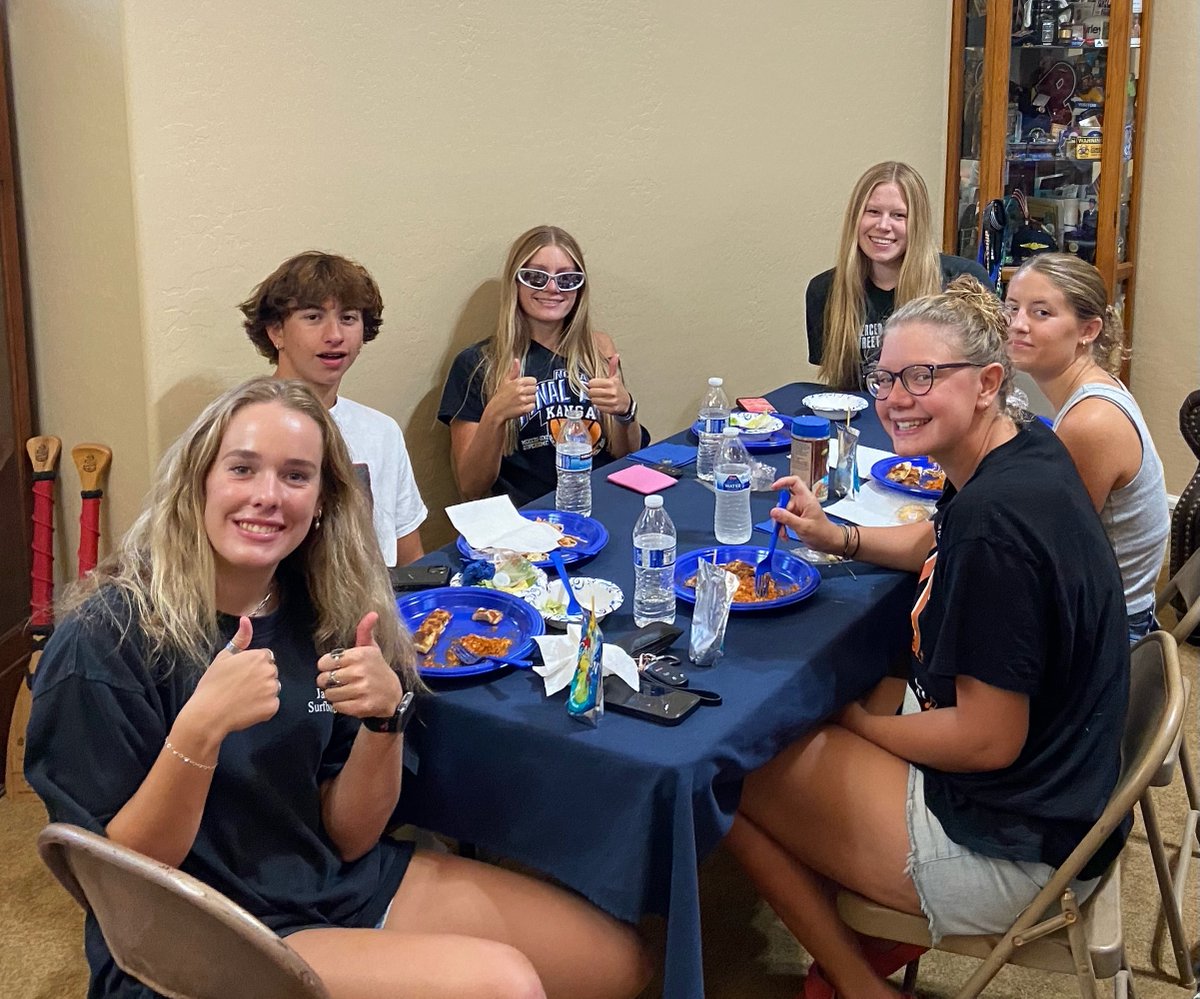 Perry Swim and Dive tweet media