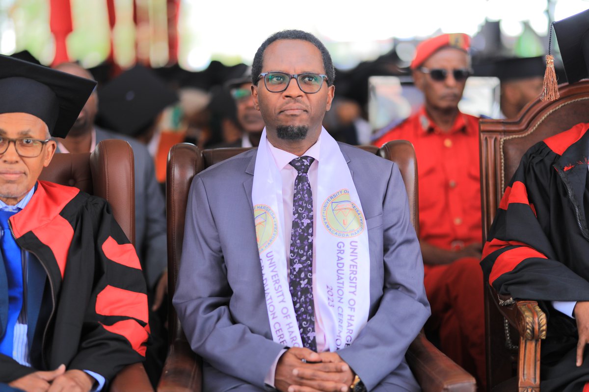 UniofHargeisa's tweet photo. The vice president of Somaliland and high-profile delegates from the government attended the 2023 University of Hargeisa graduation ceremony. #congrats_UoH
#Graduation_Ceremony https://t.co/68xKCZVY1E