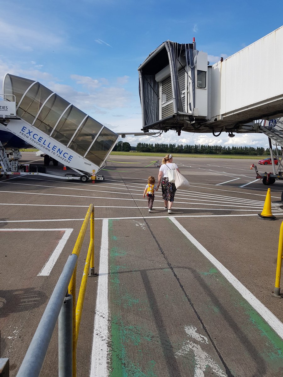 The slogan on the steps assures passengers of "Excellence from Touchdown to Takeoff" at <a href="/EdinburghAirpo1/">EdinburghAirport(no)</a>. Presumably, as long as they "mind the gap." The faulty air-bridge is a perfect metaphor for Scotland's Third-World Airport, where joined-up thinking is woefully lacking.