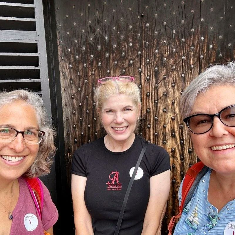 Yesterday we spent the day on a fun-filled and informative #biblioadventure in Salem, MA.

First stop was a tour of the @h7gables where we were joined by @barkerforbooks who arrived sporting her THE SCARLET LETTER t-shirt!

#literarytourism #scarletsummer #bookcougarsontheprowl