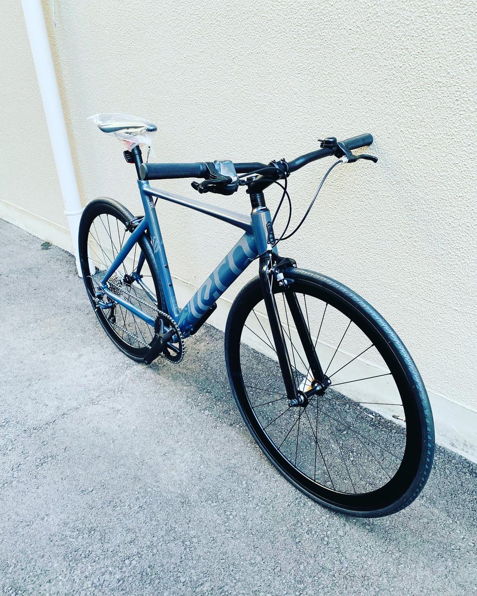 amigosbikes's tweet photo. ストリートブランド「tern」の
Rip完成！
まとめて契約してるので、結構安くで展示できるようになりました！
89000円＋税10%
↓
79000円＋税5%！
#アミーゴス
#アミーゴスバイクス
#中古自転車
#tern
#Rip
#ターン
#アミーゴス食堂
#子ども食堂
#クロスバイク
#大阪
#自転車
#ウーバーイーツ
#買い取り https://t.co/Bpsn36eLjp