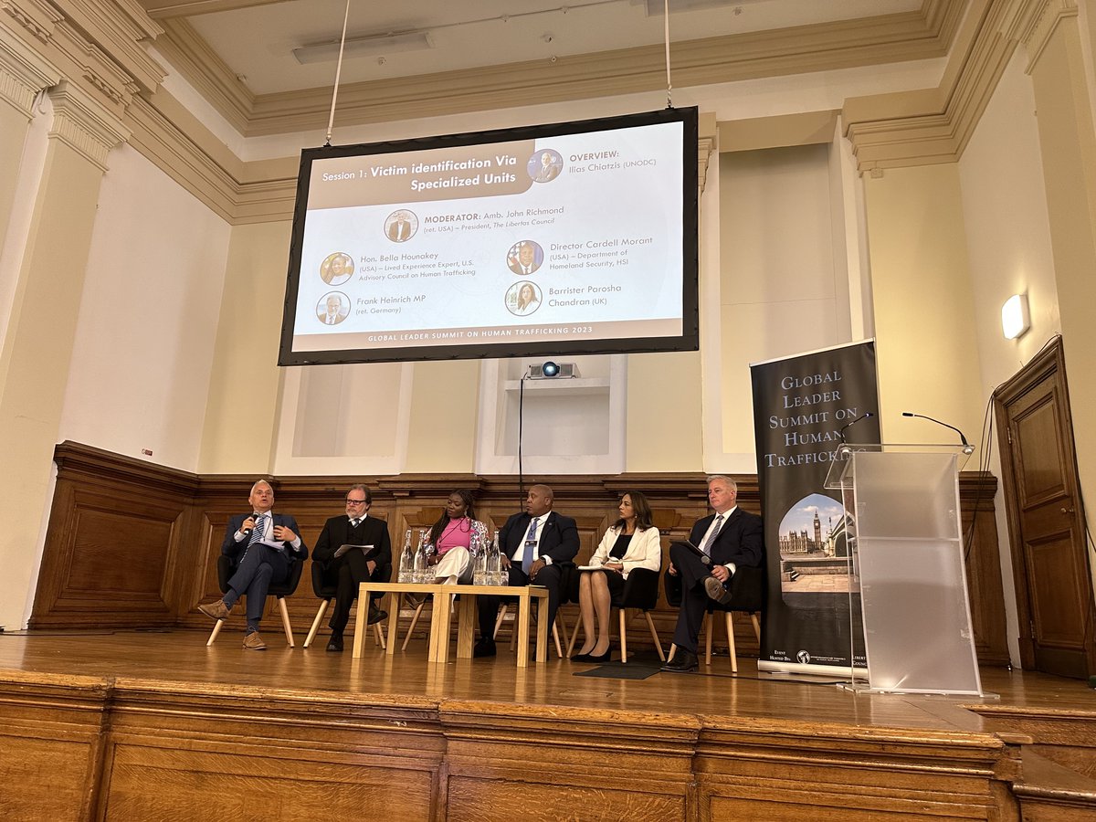 ArsTorosyan's tweet photo. 🇬🇧 Short business trip to #London #UK has ended with fruitful Global Leader Summit on Human Trafficking &amp; commitments of participants to continue the fight against it #GlobalSummitonHT https://t.co/8GYPqFsFnL