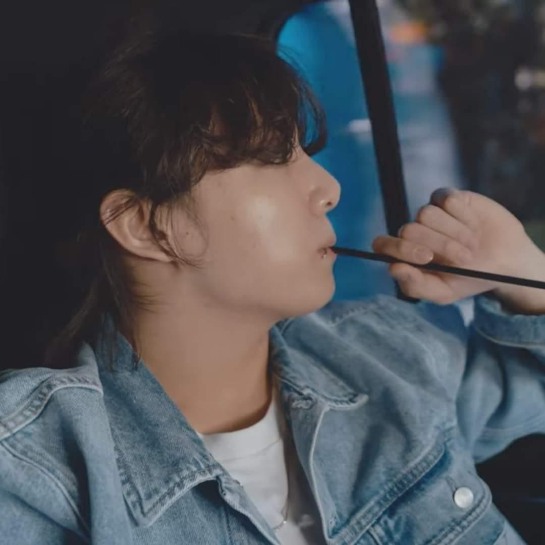 BormonAshik's tweet photo. @bts_bighit many many happy returns of the day my love🥳🫶😘❤️💜 https://t.co/Ag6WR1RNQI