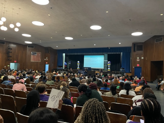 TheWritingRevol's tweet image. TWR helped @NPSvoices kick off the academic year. Dr. @ToniAnnVroom and Tania Haselwander-Chang delivered keynote addresses highlighting the revolutionary #writing instruction in the district, while Christine Teahan and @sophogg presented breakout sessions.  #k12 #education