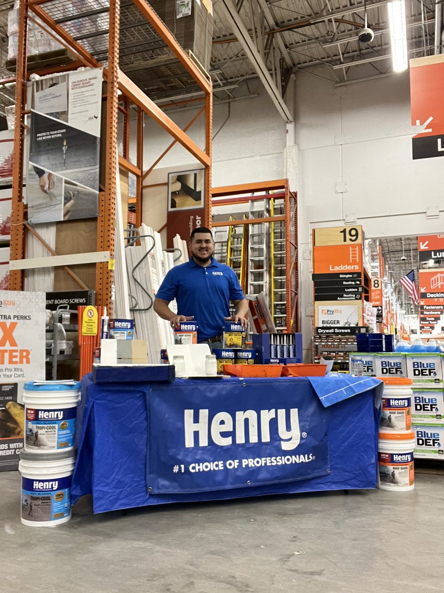 Here at <a href="/Northave1912/">HomeDepot North Ave 1912</a> demonstrating Henry products including the NEW Henry 817 Roof Guard, EXCLUSIVE to <a href="/HomeDepot/">The Home Depot</a> 
<a href="/THDPimentel/">Thomas Pimentel</a> <a href="/D65Hutch/">Gary Hutchinson</a> <a href="/markvel29203849/">mark velasco</a> @LemmaTony <a href="/tony_troia/">Tony Troia</a>