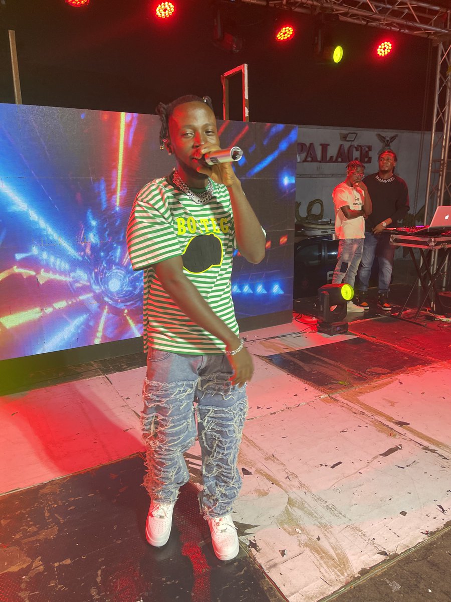 Chillyway's tweet photo. Follow who Carry Map incase them change Road oo πΊοΈπ§ #MapHolderEP Available on All Platforms https://t.co/ilvHdp2c9N https://t.co/SIocfwFdZQ