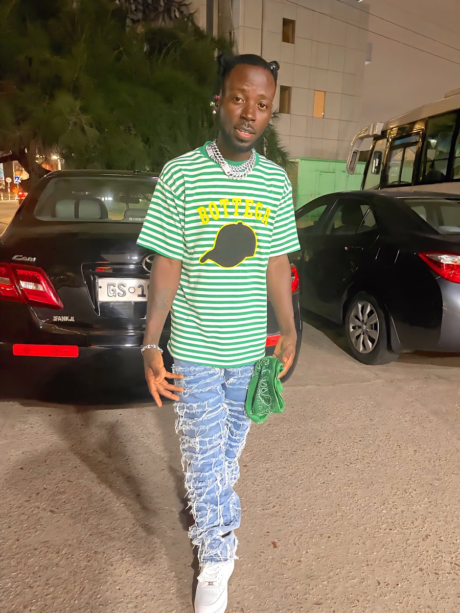 Chillyway's tweet photo. Follow who Carry Map incase them change Road oo πΊοΈπ§ #MapHolderEP Available on All Platforms https://t.co/ilvHdp2c9N https://t.co/SIocfwFdZQ