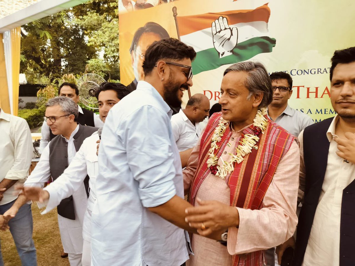 With @shashitharoor at his place in Delhi, as always It was a fantastic meeting, we had quick chat about #AIPC and general elections coming up next year.