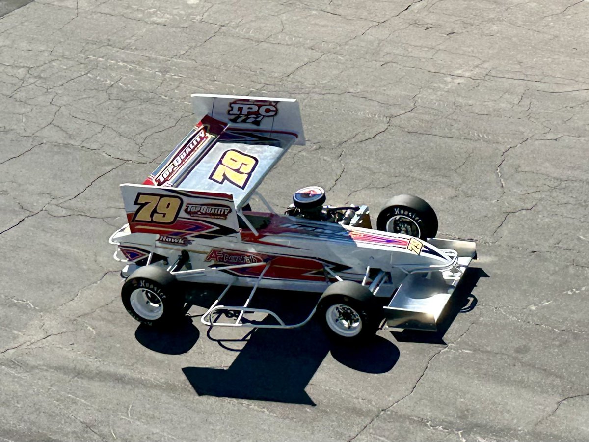 OswegoSpeedway's tweet photo. Rookie Talen Hawksby turns in the fastest J&S Paving 350 Super lap of #BudClassicWeek67 testing with a 16.784. #SteelPalace #350Supers https://t.co/qyQngN3ioc