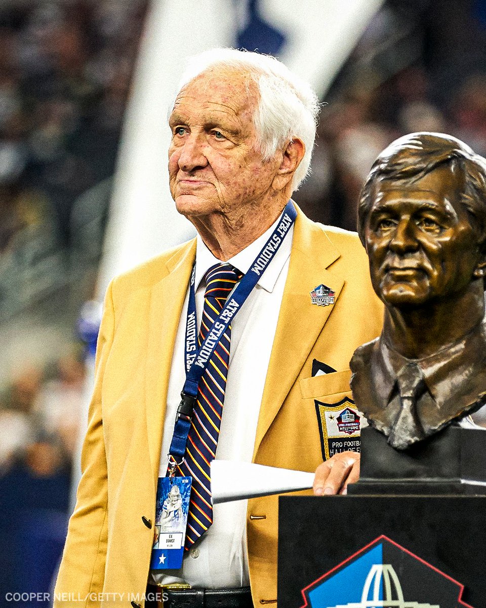 ESPNNFL's tweet photo. Pro Football Hall of Famer Gil Brandt, one of the architects who helped turn the Dallas Cowboys from an expansion franchise into "America's Team," died Thursday at the age of 91.

More: https://t.co/cDETttzcWD https://t.co/RpjaNLAu3r