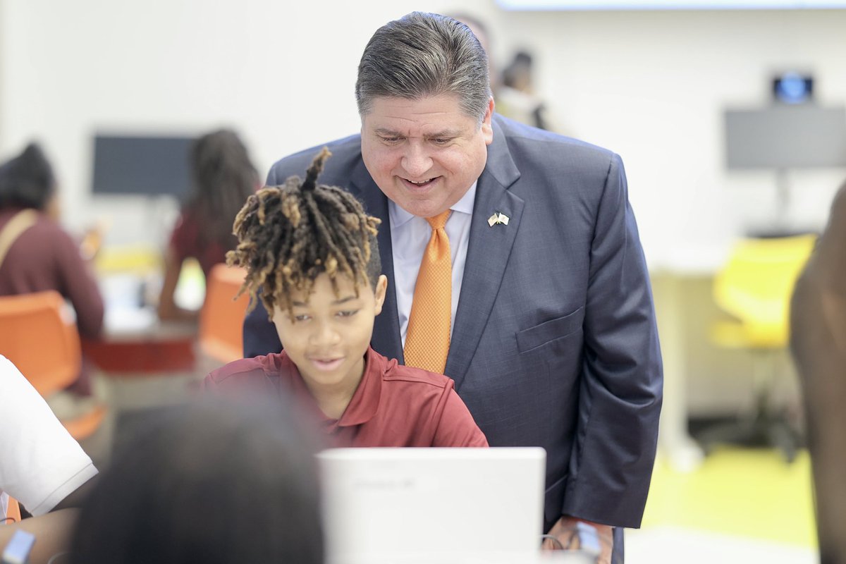 GovPritzker tweet picture