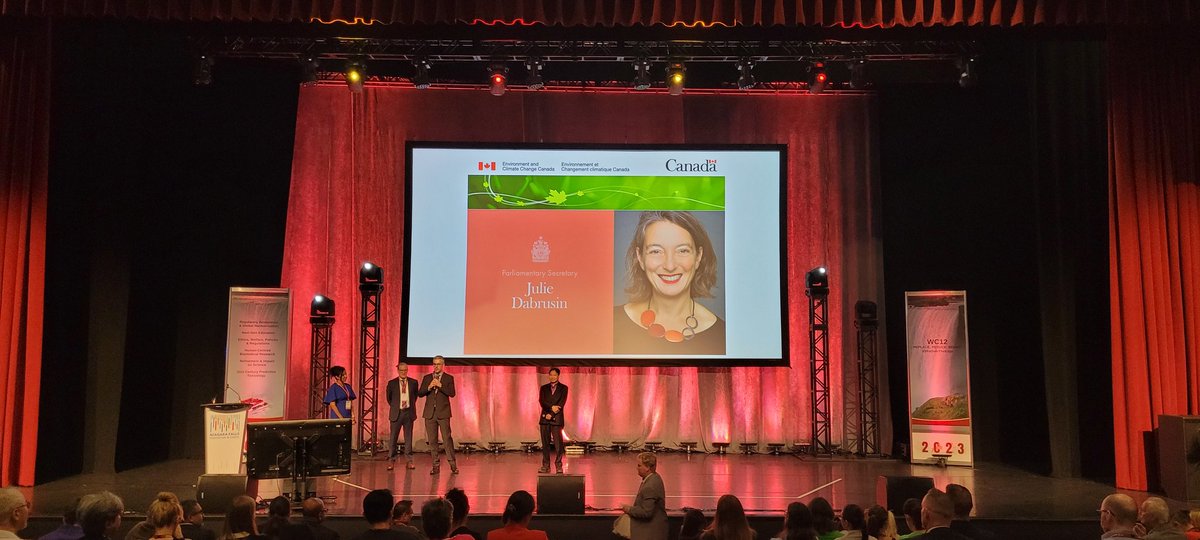 prof_brunt's tweet photo. A great confefence.  Happy to have been invited to help; where I could learn &amp; appreciate diverse experiences &amp; perspectives including MP @juliedabrusin &amp; Grandmother Kim as Nation Leaders that value science &amp; ways of knowing #WC12  @WC12Canada #WC12niagarafalls #3RsOverTheEdge https://t.co/wQqWfOY16J