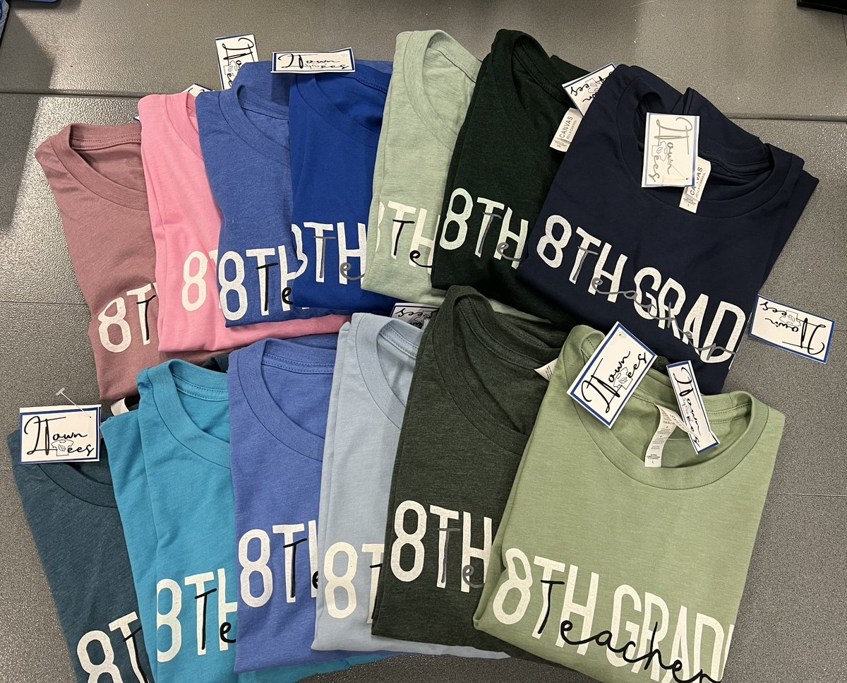 LTownTees's tweet photo. @LibertyLMS 8th grade teachers will be looking fly in their new gear this year! https://t.co/SVIc1jRvlS
